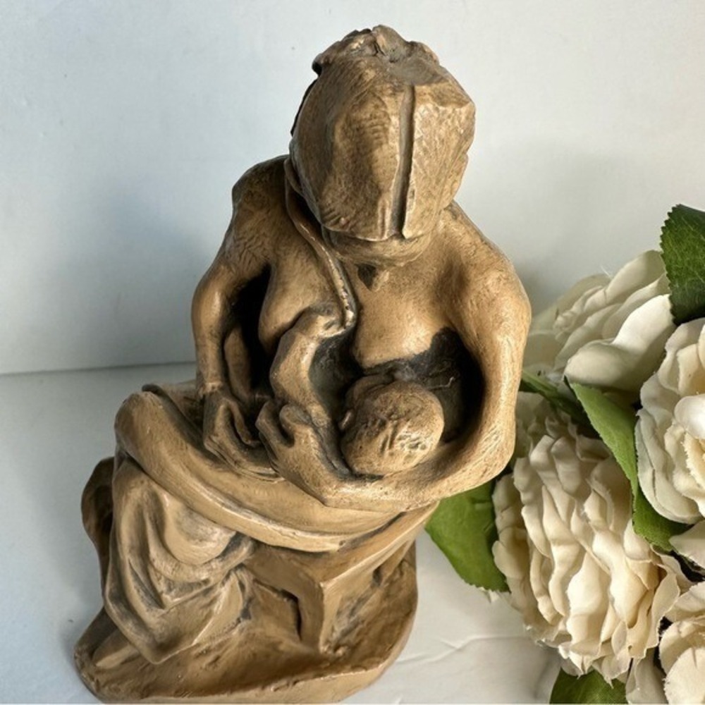 Abbey Press Nursing/breastfeeding mother Statue 9" TallRare Vintage 1975‎